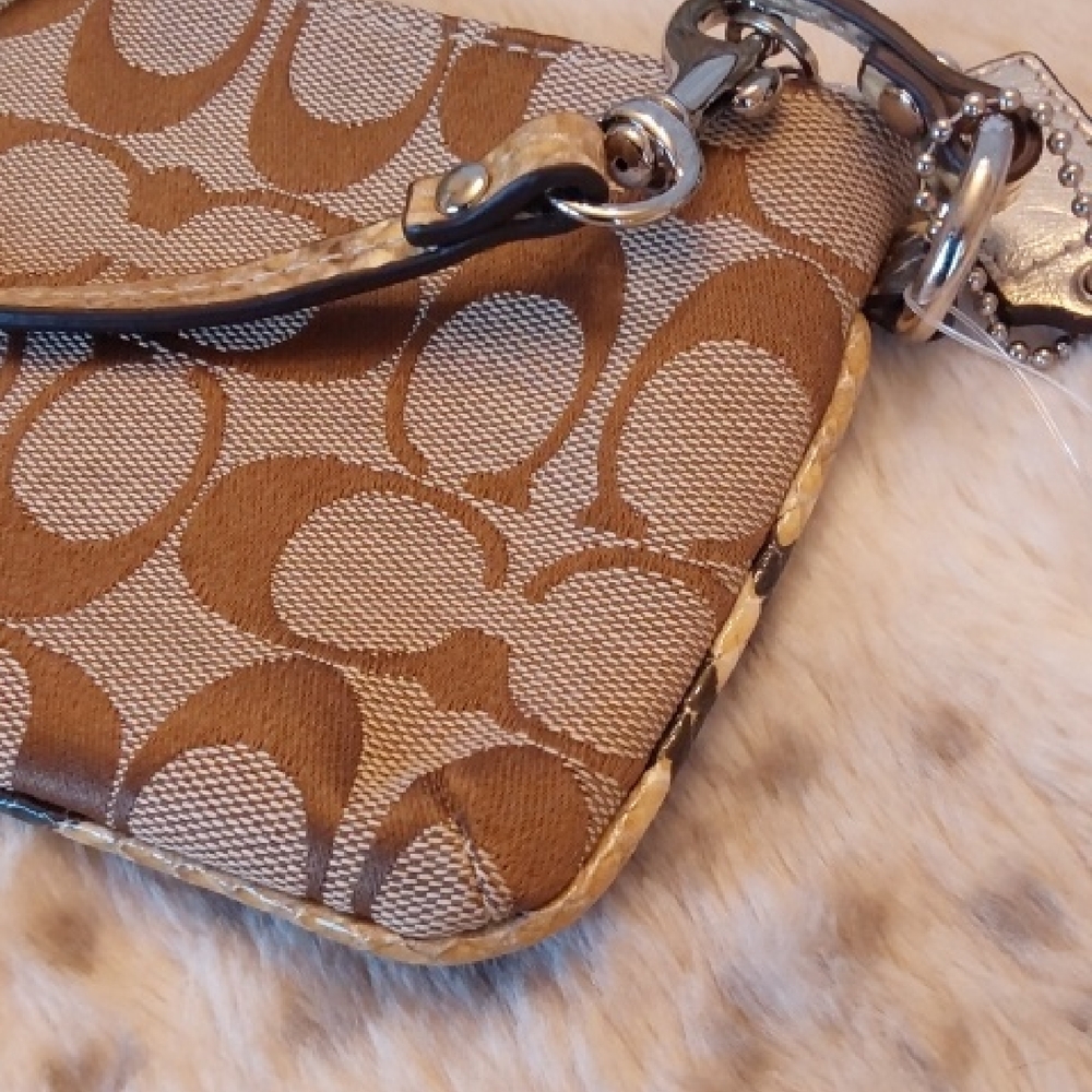Coach Limited Edition Signature Collection Python Canvas Wrislet - Picture 9 of 11
